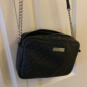 Black Michael kors crossbody bag